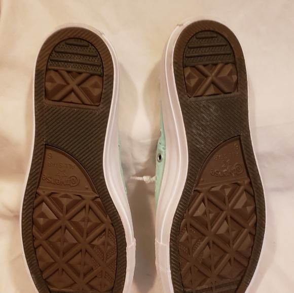 Converse sneakers nwot - Picture 5 of 5